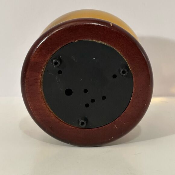 Christmas Snow Globe with Santa’s Workshop - Picture 10 of 14